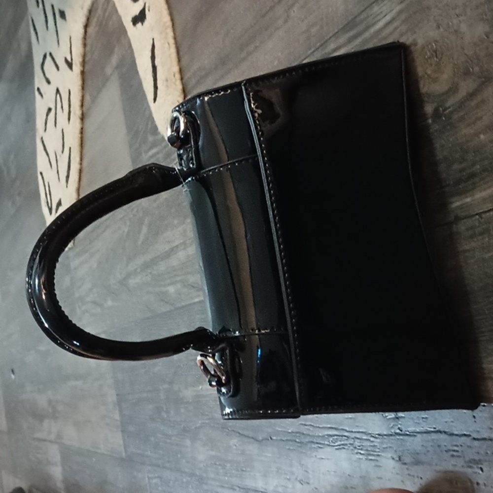 Women's Dainty Aurelia Wristlet/ Crossbody Bag - Picture 4 of 9